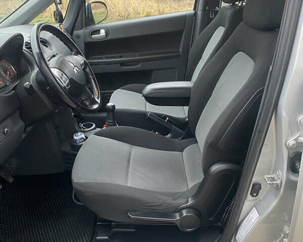 Сірий Міцубісі Кольт, об'ємом двигуна 1.33 л та пробігом 170 тис. км за 6900 $, фото 17 на Automoto.ua