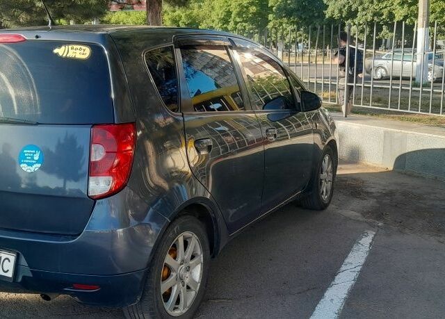 Серый Мицубиси Кольт, объемом двигателя 1.3 л и пробегом 110 тыс. км за 4200 $, фото 4 на Automoto.ua