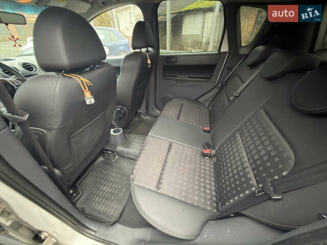 Серый Мицубиси Кольт, объемом двигателя 1.33 л и пробегом 170 тыс. км за 3300 $, фото 10 на Automoto.ua