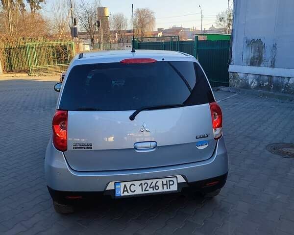 Серый Мицубиси Кольт, объемом двигателя 1.3 л и пробегом 150 тыс. км за 3750 $, фото 2 на Automoto.ua