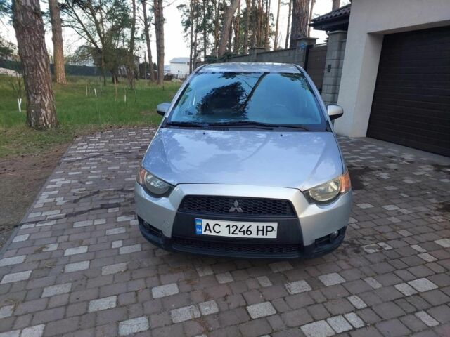 Серый Мицубиси Кольт, объемом двигателя 1.3 л и пробегом 150 тыс. км за 3999 $, фото 7 на Automoto.ua