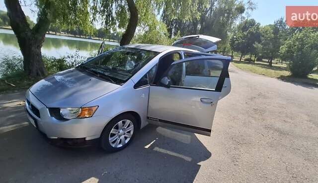 Мицубиси Кольт 2011 в Ровно на Automoto.ua Серый Мицубиси Кольт, объемом двигателя 1.33 л и пробегом 210 тыс. км за 6400 $, фото 11 на Automoto.ua