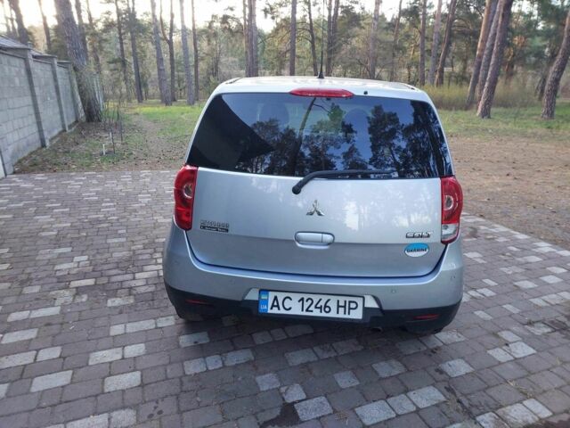 Серый Мицубиси Кольт, объемом двигателя 1.3 л и пробегом 150 тыс. км за 3999 $, фото 3 на Automoto.ua