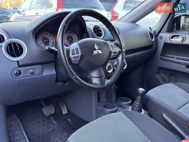Мицубиси Кольт 2012 в Черновцах на Automoto.ua Серый Мицубиси Кольт, объемом двигателя 1.33 л и пробегом 127 тыс. км за 7200 $, фото 6 на Automoto.ua