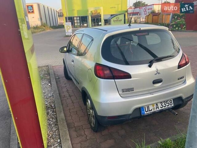Сірий Міцубісі Кольт, об'ємом двигуна 1.1 л та пробігом 140 тис. км за 2478 $, фото 4 на Automoto.ua