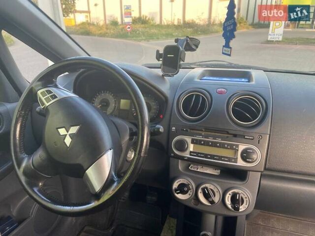 Сірий Міцубісі Кольт, об'ємом двигуна 1.1 л та пробігом 140 тис. км за 2478 $, фото 12 на Automoto.ua
