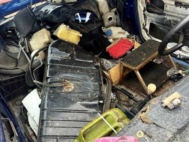 Синій Міцубісі Кольт, об'ємом двигуна 1.3 л та пробігом 266 тис. км за 510 $, фото 5 на Automoto.ua