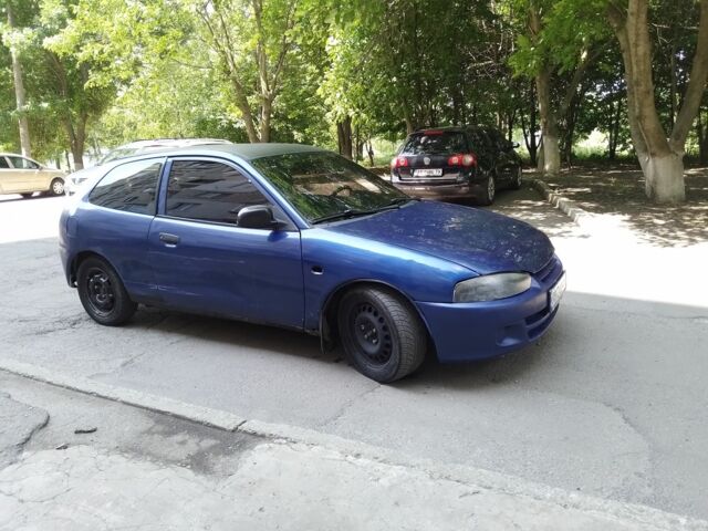 Синий Мицубиси Кольт, объемом двигателя 0 л и пробегом 250 тыс. км за 651 $, фото 1 на Automoto.ua