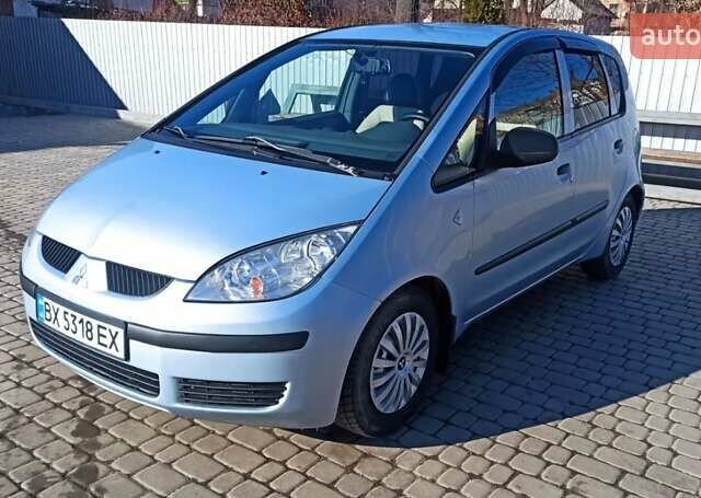 Синий Мицубиси Кольт, объемом двигателя 1.12 л и пробегом 205 тыс. км за 3600 $, фото 1 на Automoto.ua