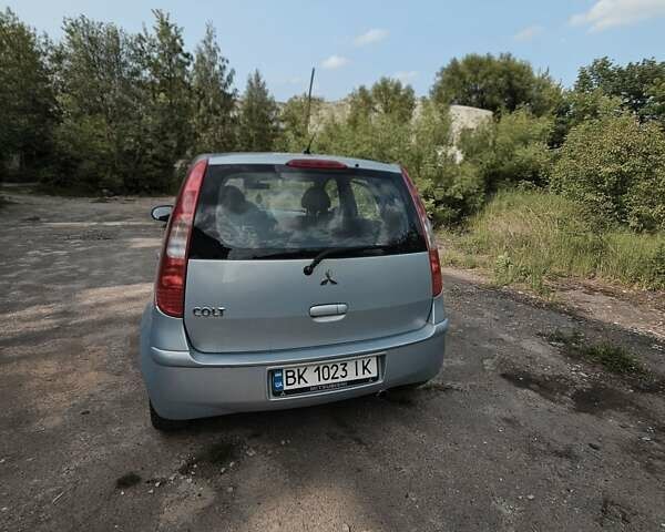 Синій Міцубісі Кольт, об'ємом двигуна 1.33 л та пробігом 170 тис. км за 5200 $, фото 6 на Automoto.ua