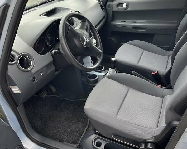 Синій Міцубісі Кольт, об'ємом двигуна 1.3 л та пробігом 170 тис. км за 4799 $, фото 16 на Automoto.ua