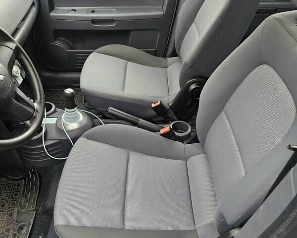 Синій Міцубісі Кольт, об'ємом двигуна 1.33 л та пробігом 170 тис. км за 4500 $, фото 7 на Automoto.ua