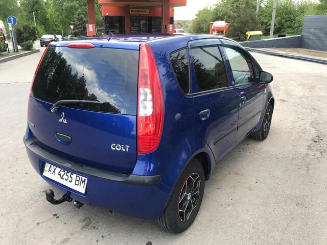 Синий Мицубиси Кольт, объемом двигателя 1.3 л и пробегом 267 тыс. км за 4400 $, фото 3 на Automoto.ua