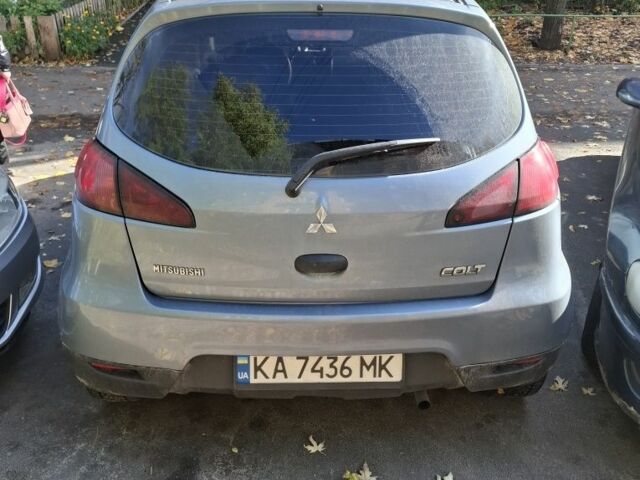Мицубиси Кольт 2008 в Киеве на Automoto.ua Синий Мицубиси Кольт, объемом двигателя 1.1 л и пробегом 220 тыс. км за 3000 $, фото 4 на Automoto.ua