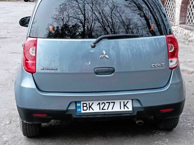 Синій Міцубісі Кольт, об'ємом двигуна 1.3 л та пробігом 208 тис. км за 4500 $, фото 3 на Automoto.ua