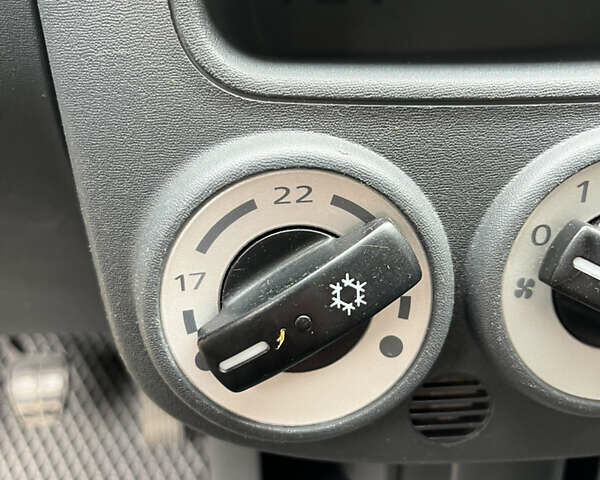 Синій Міцубісі Кольт, об'ємом двигуна 1.3 л та пробігом 105 тис. км за 5100 $, фото 19 на Automoto.ua