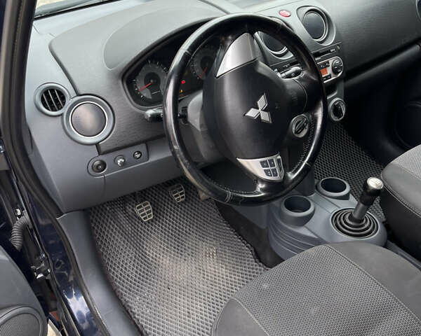 Синій Міцубісі Кольт, об'ємом двигуна 1.3 л та пробігом 105 тис. км за 5100 $, фото 16 на Automoto.ua