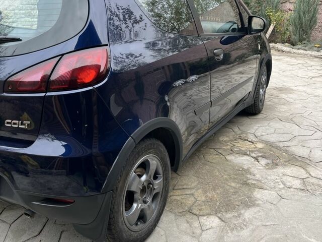 Міцубісі Кольт 2010 у Запоріжжя на Automoto.ua Синій Міцубісі Кольт, об'ємом двигуна 1.3 л та пробігом 103 тис. км за 5100 $, фото 6 на Automoto.ua