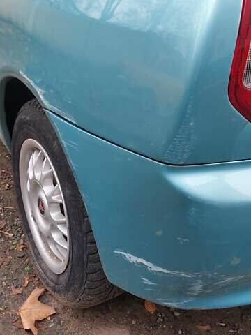 Зеленый Мицубиси Кольт, объемом двигателя 1.3 л и пробегом 267 тыс. км за 2450 $, фото 4 на Automoto.ua