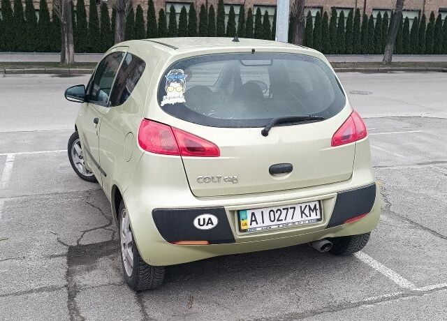 Зелений Міцубісі Кольт, об'ємом двигуна 1.3 л та пробігом 160 тис. км за 3500 $, фото 5 на Automoto.ua