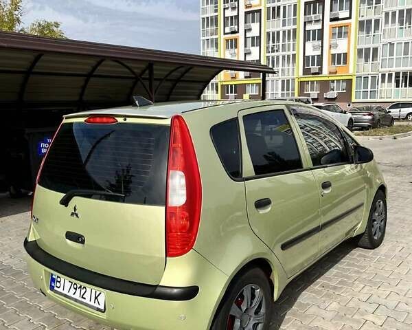 Зеленый Мицубиси Кольт, объемом двигателя 1.33 л и пробегом 188 тыс. км за 4200 $, фото 1 на Automoto.ua