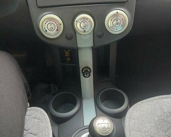 Зеленый Мицубиси Кольт, объемом двигателя 1.49 л и пробегом 352 тыс. км за 3800 $, фото 1 на Automoto.ua