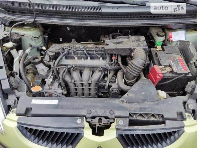 Зеленый Мицубиси Кольт, объемом двигателя 1.33 л и пробегом 87 тыс. км за 5200 $, фото 6 на Automoto.ua