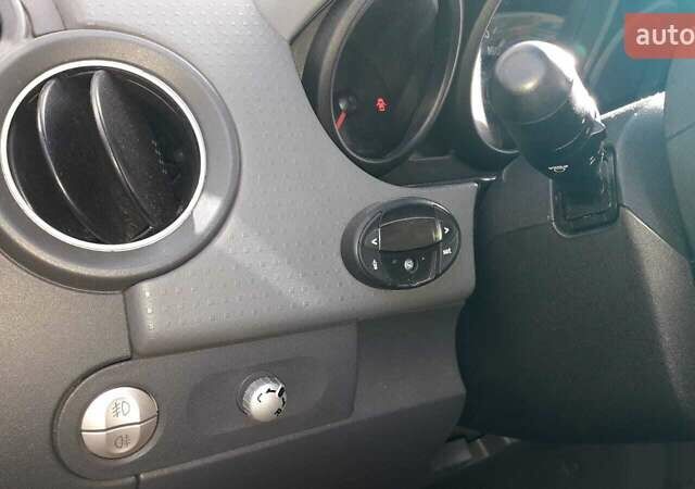 Зелений Міцубісі Кольт, об'ємом двигуна 1.5 л та пробігом 159 тис. км за 3000 $, фото 8 на Automoto.ua