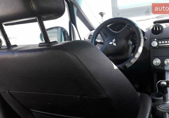 Зелений Міцубісі Кольт, об'ємом двигуна 1.5 л та пробігом 159 тис. км за 3000 $, фото 4 на Automoto.ua