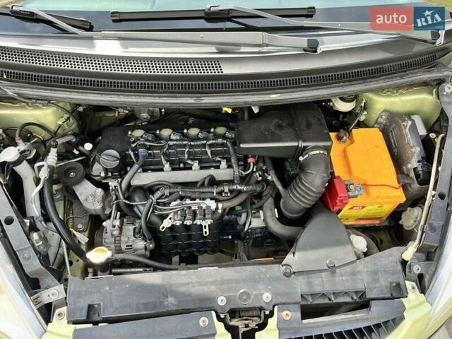 Зеленый Мицубиси Кольт, объемом двигателя 1.33 л и пробегом 188 тыс. км за 4200 $, фото 12 на Automoto.ua