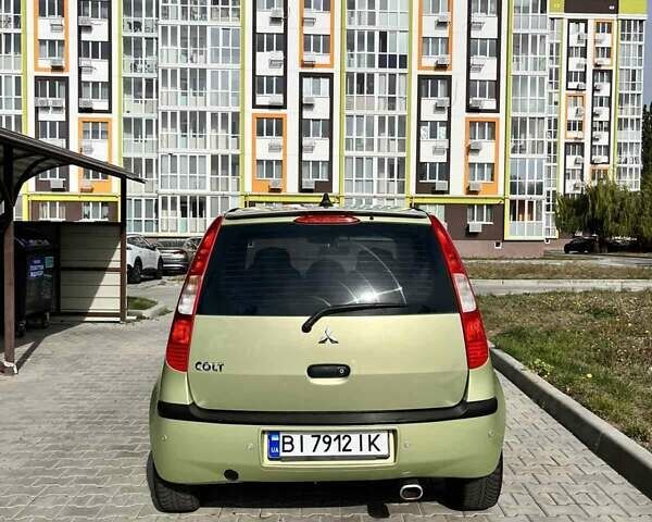 Зеленый Мицубиси Кольт, объемом двигателя 1.33 л и пробегом 188 тыс. км за 4200 $, фото 6 на Automoto.ua