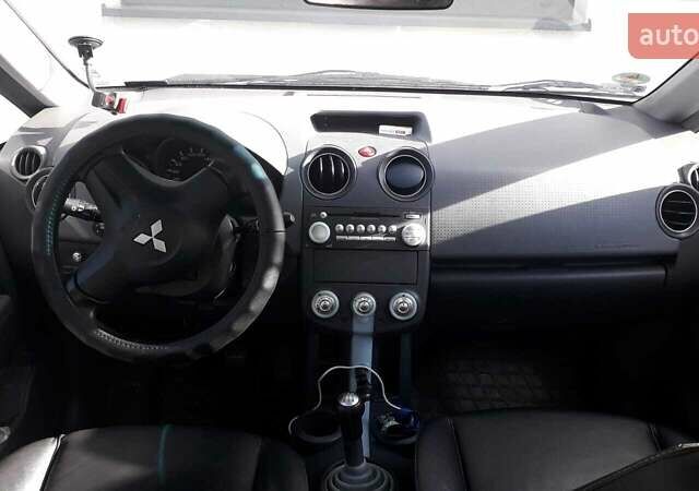 Зелений Міцубісі Кольт, об'ємом двигуна 1.5 л та пробігом 159 тис. км за 3000 $, фото 5 на Automoto.ua