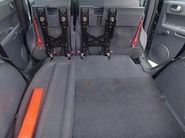 Зелений Міцубісі Кольт, об'ємом двигуна 1.3 л та пробігом 182 тис. км за 4200 $, фото 9 на Automoto.ua