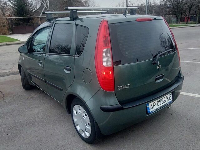 Зелений Міцубісі Кольт, об'ємом двигуна 1.3 л та пробігом 182 тис. км за 4200 $, фото 3 на Automoto.ua