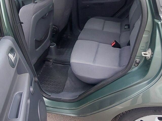 Зелений Міцубісі Кольт, об'ємом двигуна 1.3 л та пробігом 182 тис. км за 4200 $, фото 10 на Automoto.ua