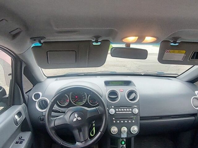 Зелений Міцубісі Кольт, об'ємом двигуна 1.3 л та пробігом 182 тис. км за 4200 $, фото 19 на Automoto.ua