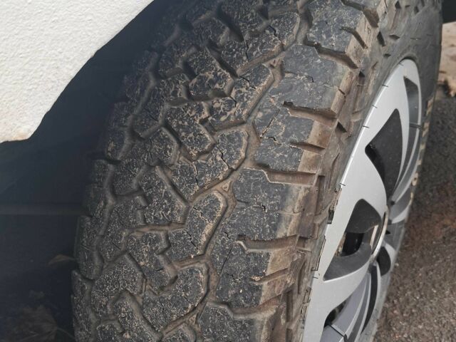 Белый Мицубиси Делика, объемом двигателя 2 л и пробегом 5 тыс. км за 850 $, фото 3 на Automoto.ua