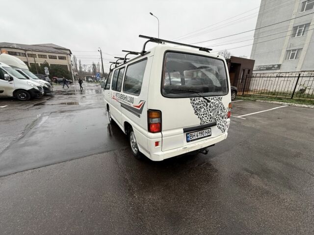 Білий Міцубісі Деліка, об'ємом двигуна 2.5 л та пробігом 350 тис. км за 2700 $, фото 4 на Automoto.ua