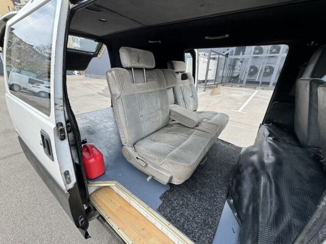 Белый Мицубиси Делика, объемом двигателя 2.5 л и пробегом 350 тыс. км за 2999 $, фото 16 на Automoto.ua