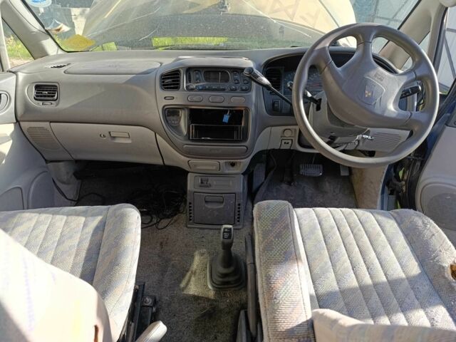 Мицубиси Делика, объемом двигателя 2.5 л и пробегом 999 тыс. км за 3780 $, фото 4 на Automoto.ua