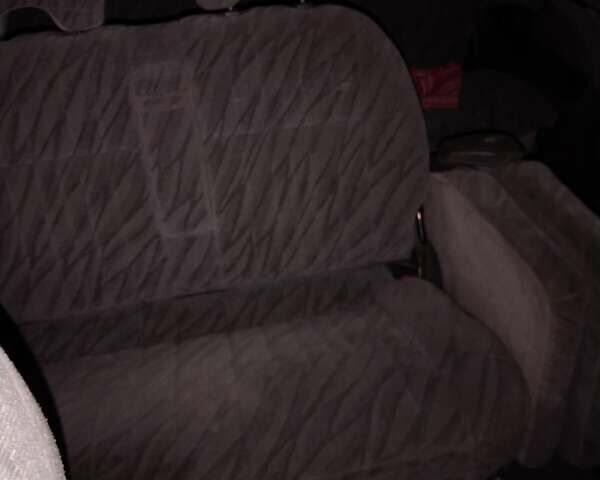 Серый Мицубиси Делика, объемом двигателя 2.8 л и пробегом 175 тыс. км за 5000 $, фото 3 на Automoto.ua