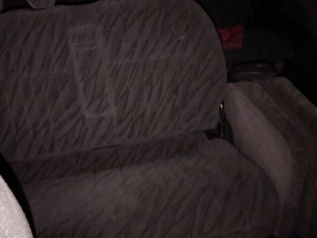 Серый Мицубиси Делика, объемом двигателя 3 л и пробегом 175 тыс. км за 5197 $, фото 1 на Automoto.ua