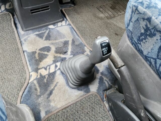 Синий Мицубиси Делика, объемом двигателя 2.8 л и пробегом 135 тыс. км за 7197 $, фото 17 на Automoto.ua