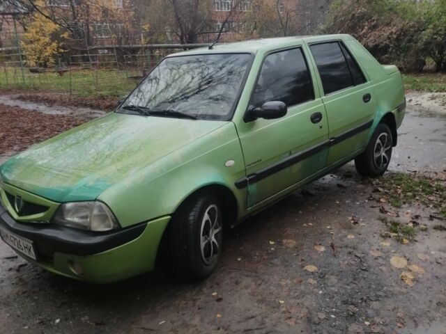 Зеленый Мицубиси Делика, объемом двигателя 1.4 л и пробегом 30 тыс. км за 1200 $, фото 2 на Automoto.ua