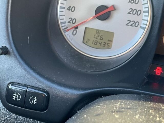 Черный Мицубиси Диамант, объемом двигателя 2 л и пробегом 218 тыс. км за 6100 $, фото 7 на Automoto.ua