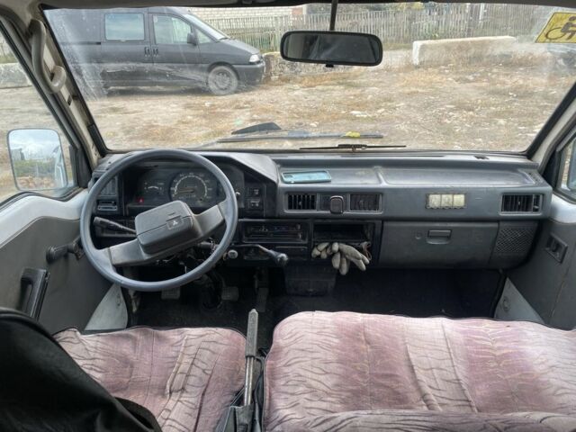 Мицубиси Другая 1991 в Изюме на Automoto.ua Белый Мицубиси Другая, объемом двигателя 2.5 л и пробегом 360 тыс. км за 1755 $, фото 7 на Automoto.ua