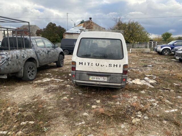 Мицубиси Другая 1991 в Изюме на Automoto.ua Белый Мицубиси Другая, объемом двигателя 2.5 л и пробегом 360 тыс. км за 1755 $, фото 4 на Automoto.ua