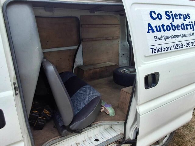 Білий Міцубісі Інша, об'ємом двигуна 2.5 л та пробігом 196 тис. км за 2800 $, фото 7 на Automoto.ua