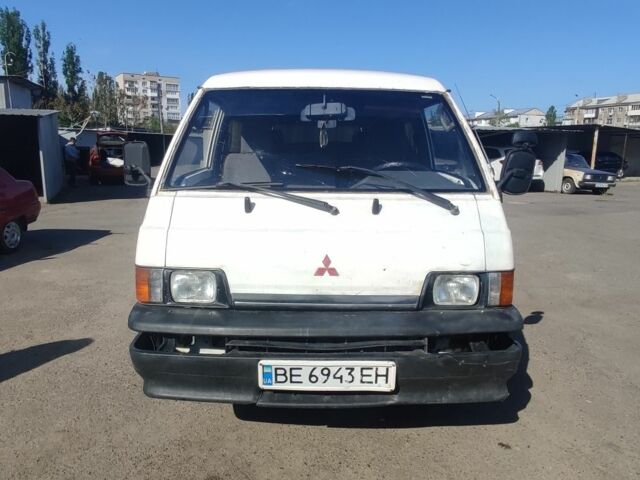 Белый Мицубиси Другая, объемом двигателя 2.5 л и пробегом 400 тыс. км за 1750 $, фото 1 на Automoto.ua