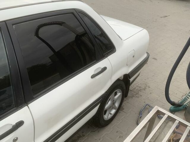 Белый Мицубиси Другая, объемом двигателя 1.8 л и пробегом 22 тыс. км за 1100 $, фото 4 на Automoto.ua